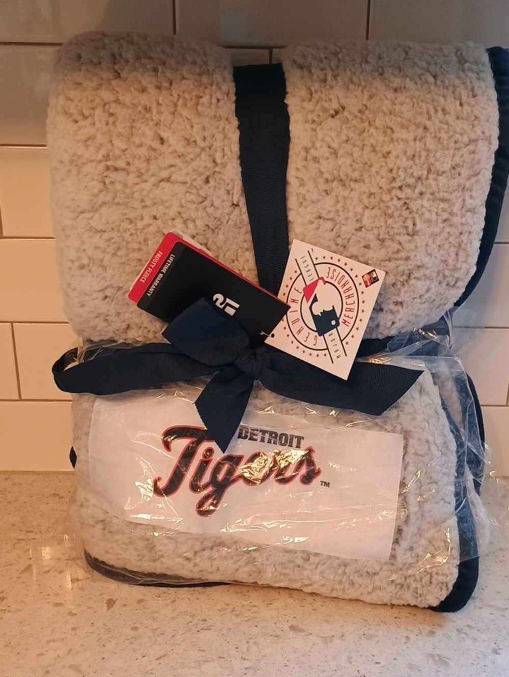 NWT Detroit Tigers Frosty Fleece 50x60in